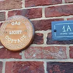 - Sleeps 3 - Garden - Pet Friendly 리펀
