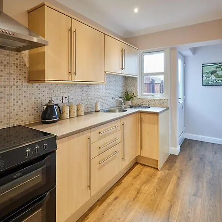 - Sleeps 3 - Garden - Pet Friendly 度假居 里彭
