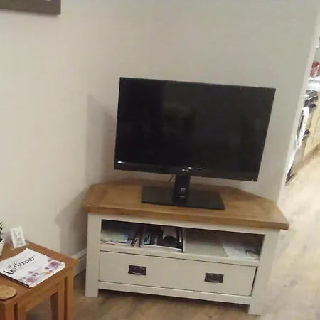 - Sleeps 3 - Garden - Pet Friendly 里彭