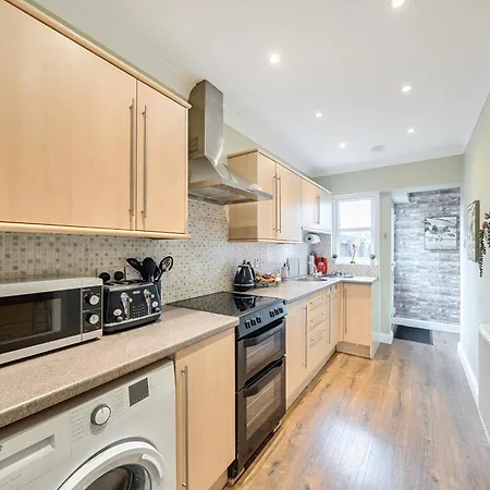 - Sleeps 3 - Garden - Pet Friendly 度假居 *