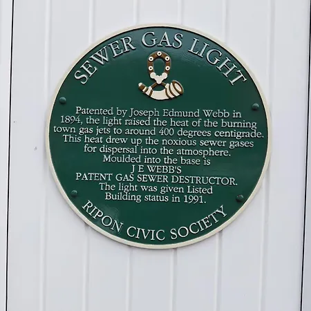 - Sleeps 3 - Garden - Pet Friendly *